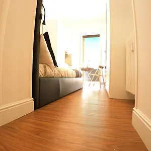 https://urban-center-1-easy-parking-near-tram.it-tuscanyhotel.com